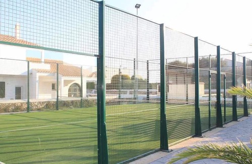 Son Blanc Apartment | House with private garden, swimming pool and tennis paddle