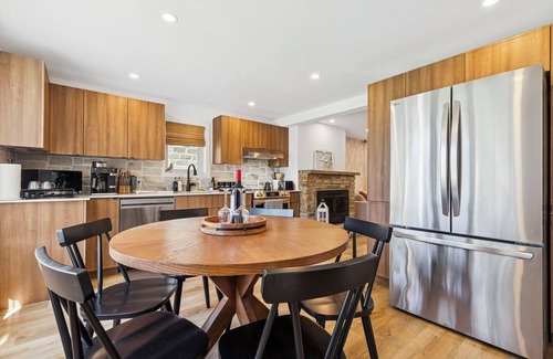 Chambly Apartment | Escapade Chambly | 4BR Spa Retreat