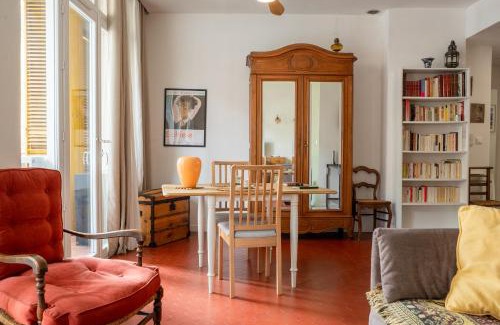 Old Town Apartment | Escapade entre ville et mer, terrasse ensoleillée