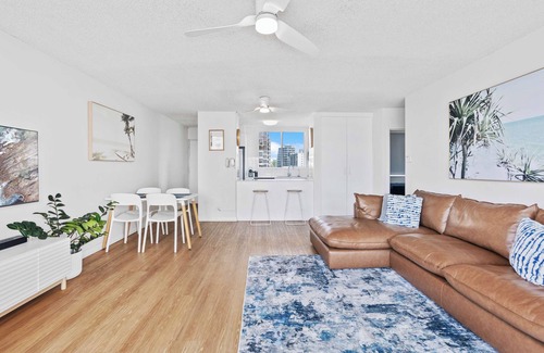 Burleigh Heads Apartment | Escape on the Esplanade