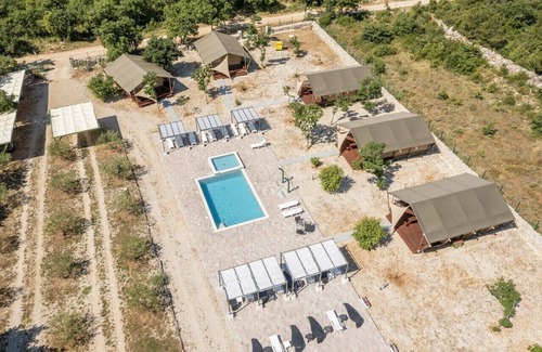 Biograd na Moru Cottage | Escape to Nature:Glamping Tents in Biograd, Close to Beaches and the City Center