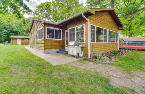 Pine City Cabin | Escape to our updated cozy Lakeside Cabin-great sunset views-1 hour from Cities