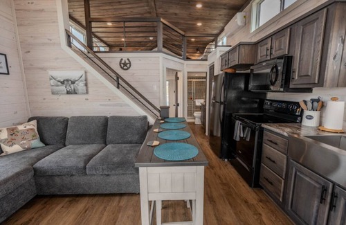 Fredericksburg Resort | Escape to serene country living at Enchanted Haus in Fredericksburg, TX!
