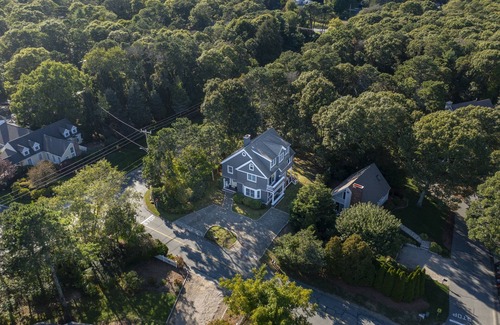 Summersea House | Escape to Summer by the Sea * Luxury New Seabury Retreat