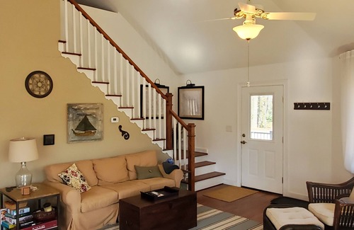 Lavonia House | Escape to the lake!