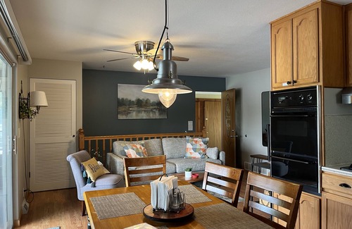 Twin Lake House | Escape to the Lake with all the comfort of home! Begin fall touring with us!