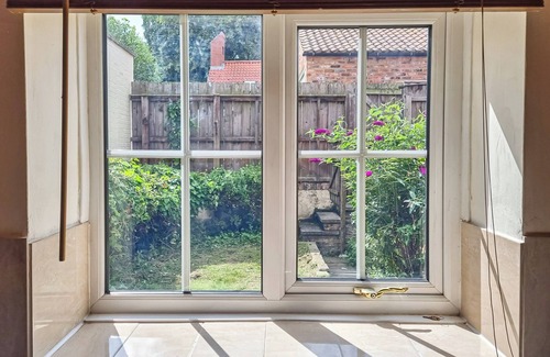 Scawton Cottage | Escape to this wonderful holiday cottage in Helperby, North Yorkshire.