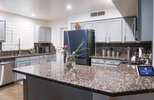Glendale House | Escape to your perfect getaway in Glendale, AZ! Enjoy spacious, comfort, and fun