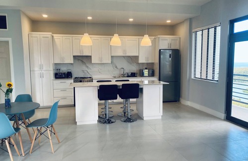 Westerhall Apartment | Escape360 Condo 2 - Sea Views, Luxurious & Modern