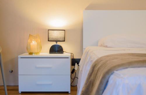 Cherasco Apartment | Esclusivo Loft Centro Storico private garden E-Bike