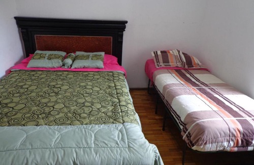 Quito Historic Center House | ESCOCIE- PLAZA GRANDe