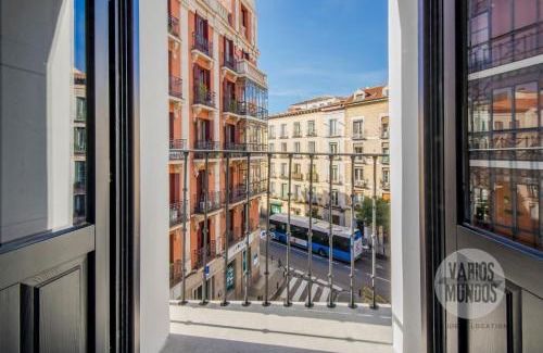 Embajadores Apartment | Esencia de Madrid para 7 en Santa Ana 20 E2