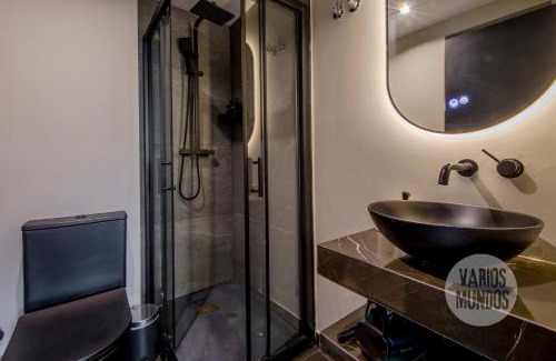 Embajadores Apartment | Esencia de Madrid para 7 en Santa Ana 20 E2