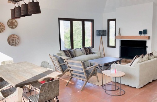 Cachagua House | Espectacular Casa en Cachagua 6PAX Jacuzzi Privado en la Terraza con Parrilla