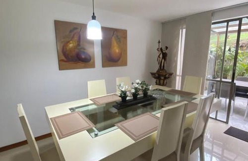 Envigado House | ESPECTACULAR CASA EN ENVIGADO AMBIENTE FAMILIAR