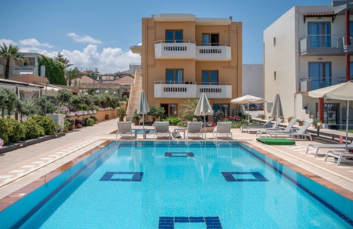 Kato Stalos Apartment | Esperides Beach Hotel Apartments
