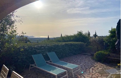 La Rouviere House | Esprit du Sud Vakantiehuis met 3 Slaapkamers, Mooi Uitzicht op Domaine du Golf