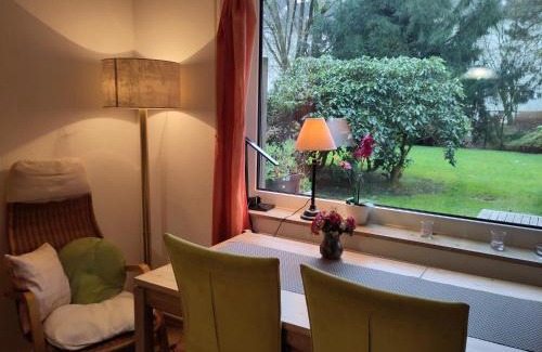 Suedviertel Apartment | Essen City quiet flat with terrace and garden