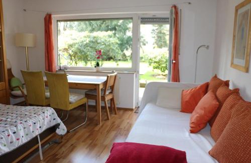 Suedviertel Apartment | Essen City quiet flat with terrace and garden