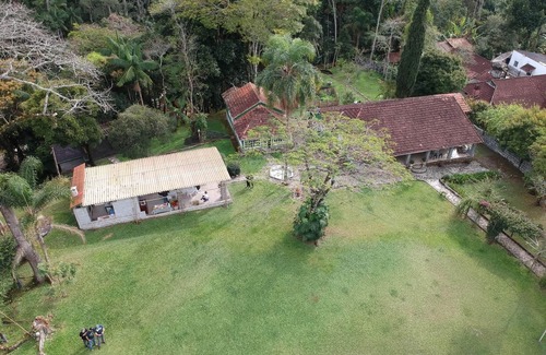 Itatiaia House | Estalagem do Rancho: beautiful accommodation with waterfalls