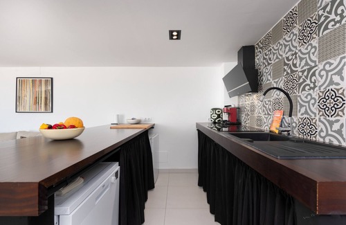 Historic Center of Estepona Ski Chalet | ESTEPONA TOWN CENTRE 2339