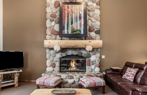Aspen Brook House | Estes Escape - Spacious Family Mountain Home Retreat Sleeps 14 -- 20-NCD0268