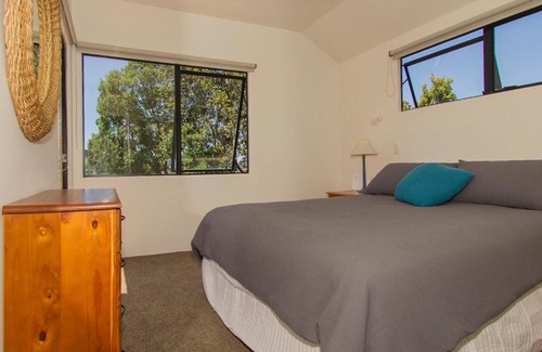 Whangamata House | Estuary Escape - Whangamata Holiday Home