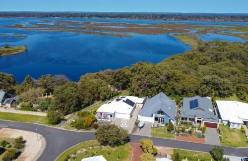 Geographe House | Estuary View