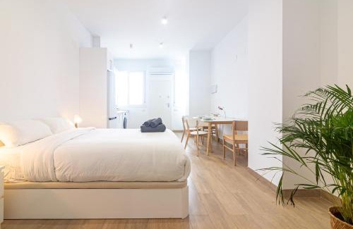 Jardin de la Abadia Apartment | Estudio Huelin Playa
