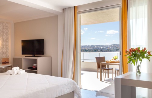 Lagoa Santa Hotel | eSuites Lagoa Santa