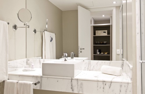 Lagoa Santa Hotel | eSuites Lagoa Santa