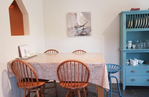 Killarney House | Ethan Cottage