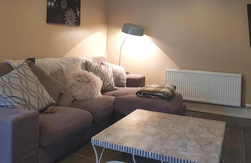 Killarney House | Ethan Cottage