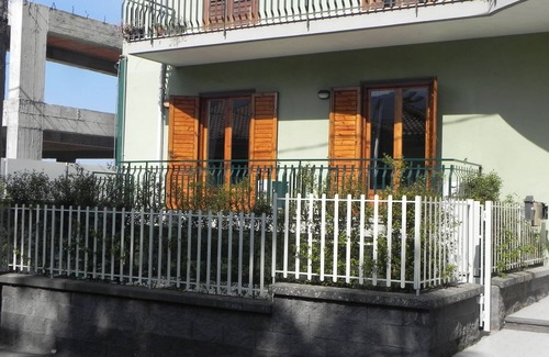 Santa Venerina Apartment | Etna Holidays Home Sere