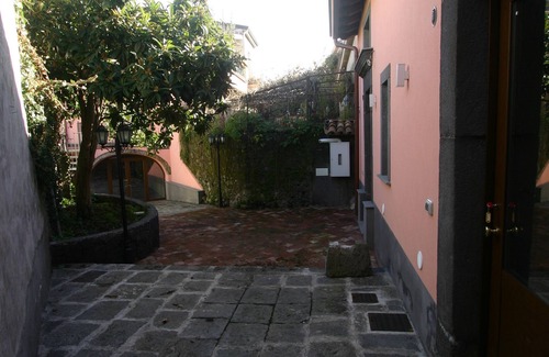 Trecastagni Cottage | Etna view fully renovated luxury cottage in historical residence