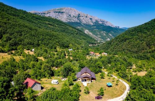 Pluzine Apartment | Etno domaćinstvo Dvožak