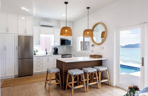 West End Apartment | ETTA BEACH VILLA - Chic new luxury beachfront apartment with pool
