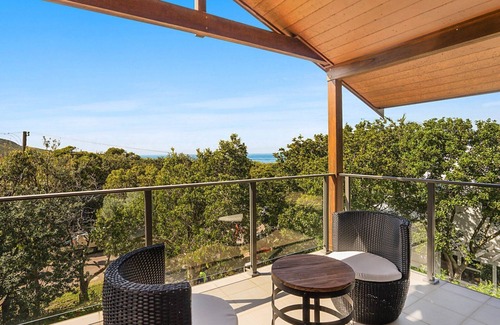 Killcare House | Eucalyptus Beach House by HolidayCo.