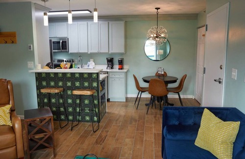 Timberline Condo | Evergreen Retreat – Walk to Timberline Mountain ski lifts and lodge!