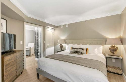 Olympic Valley House | Everline Resort and Spa 1BR Suite with Fireplace