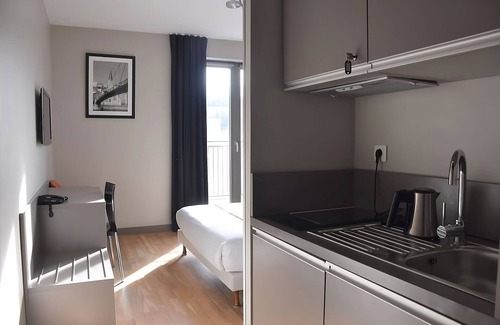 9th Arrondissement Hotel | Everything You Need For The Perfect Vacation! 4 Relaxing Units, Pets Are Welcome