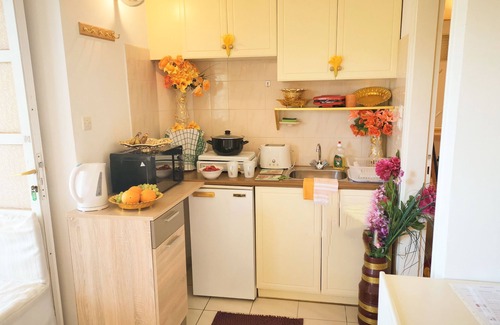 Megalo Metochi Apartment | Evli Luxury self catering apartments 7minutes walk down to center of Rethymno