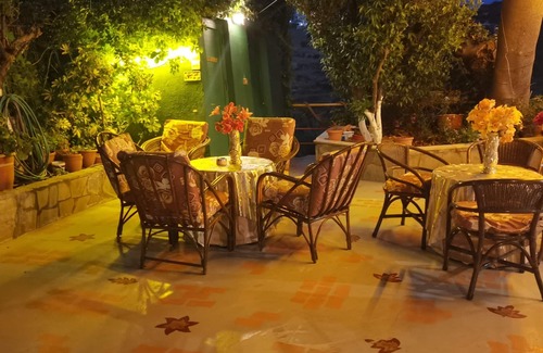 Megalo Metochi Apartment | Evli Luxury self catering apartments 7minutes walk down to center of Rethymno