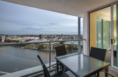 Brisbane Central Business District Apartment | Evolution Apartments