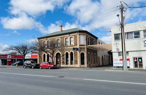 Adelaide Central Business District Apartment | Ex hotel ensuite room at gouger st 431