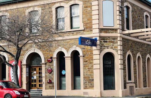 Adelaide Central Business District Apartment | Ex hotel ensuite room at gouger st 431
