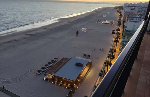 Rota Apartment | Excellent apartment in Rota, stunning views, beach front,garage,WIFI, world tv