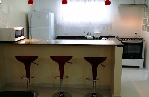 Santa Rita Condo | Excellent Cond. Closed - 4 BEDROOMS - 24 Hr Security and Concierge - AIR COND. -WIFI