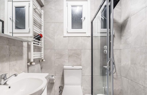 Osmanbey Apartment | Exceptional Flat with Balcony in Sisli