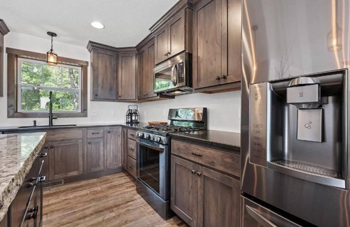 Breezy Point House | Exceptional property on Pelican Lake! Short walk to Breezy Resort, beaches, park